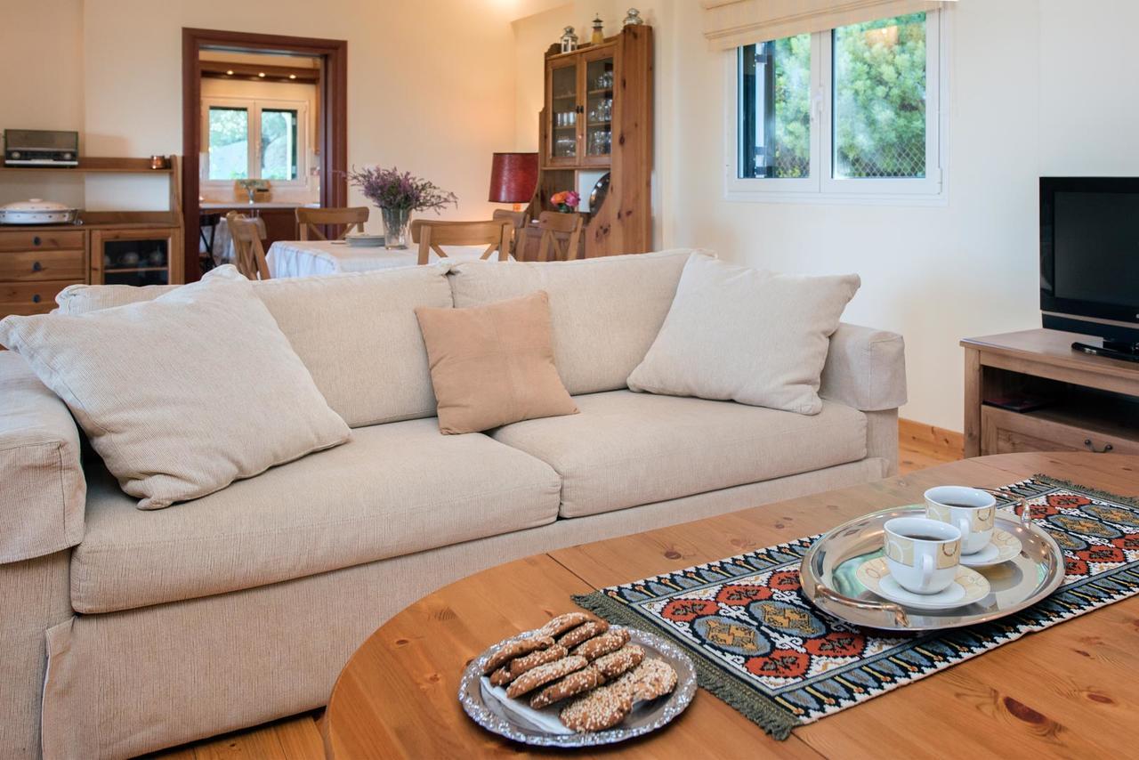 Gogles House Guest House Agioi Deka  ภายนอก รูปภาพ