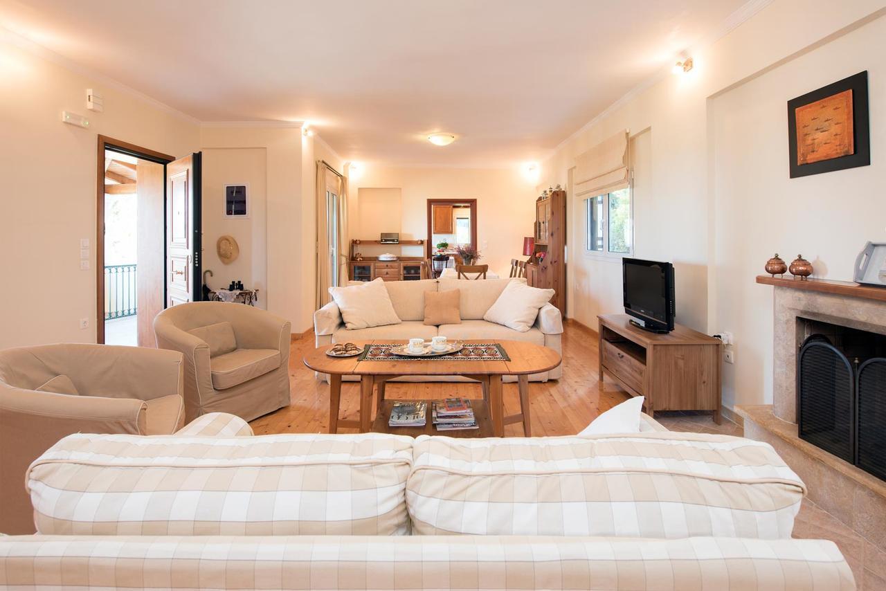 Gogles House Guest House Agioi Deka  ภายนอก รูปภาพ